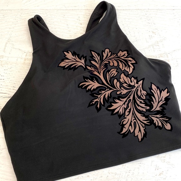 Athleta Tops - Athleta Flocked Velvet Cropped Top